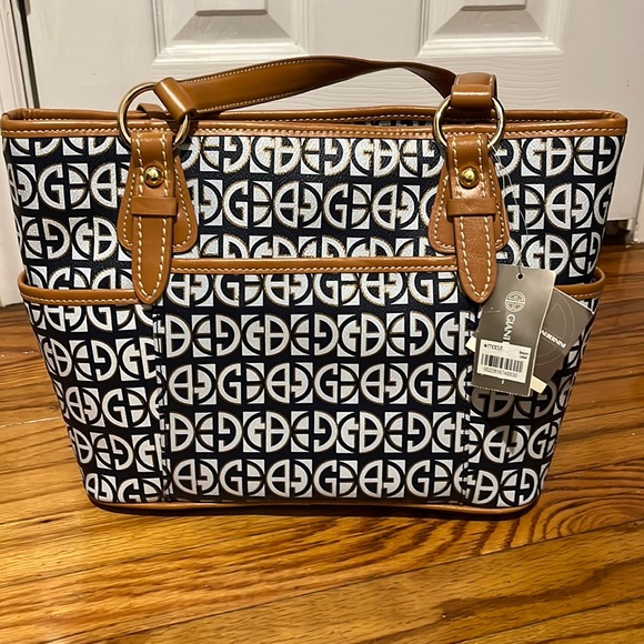 Giani Bernini Handbags - Giani Bernini Bag
